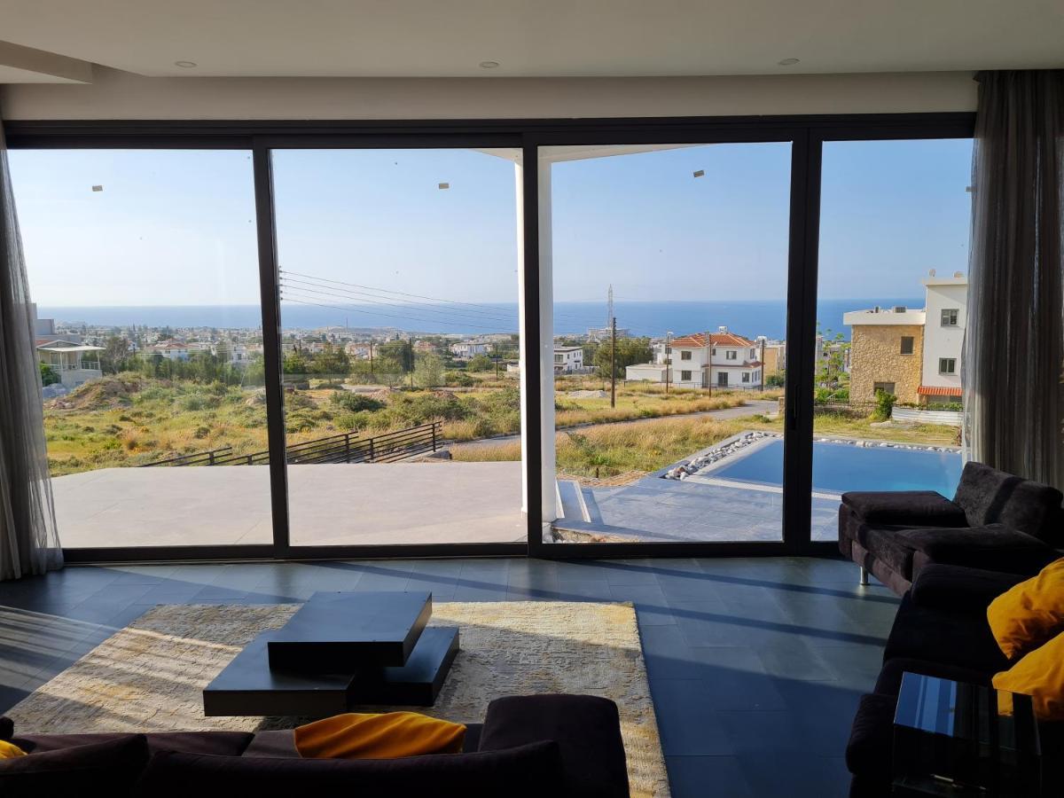 Superior Villa Between The Mountain And The Sea 4+1 Agios Epiktitos Екстер'єр фото